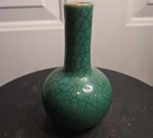 Elegant Asain Green Crackle Vase